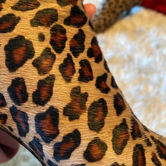 Casual Corner animal print bootie 7.5 - Picture 7 of 10